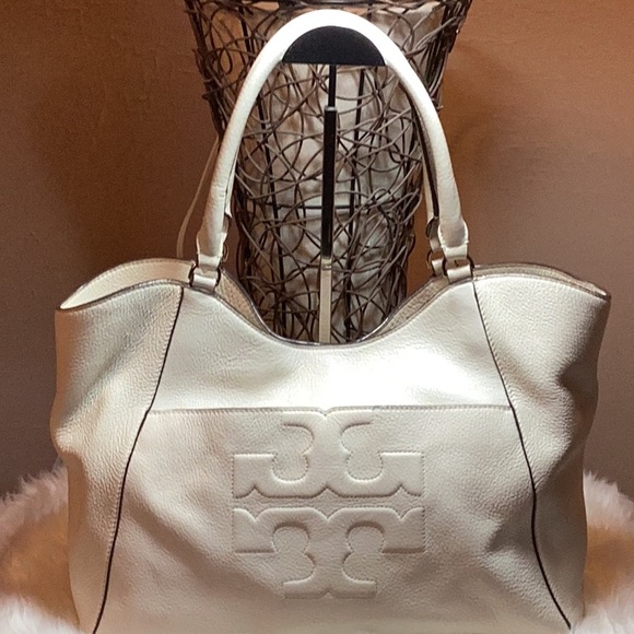 Authentic Tory Burch Elegant Cream Bombe T Tote Bag - Picture 2 of 9